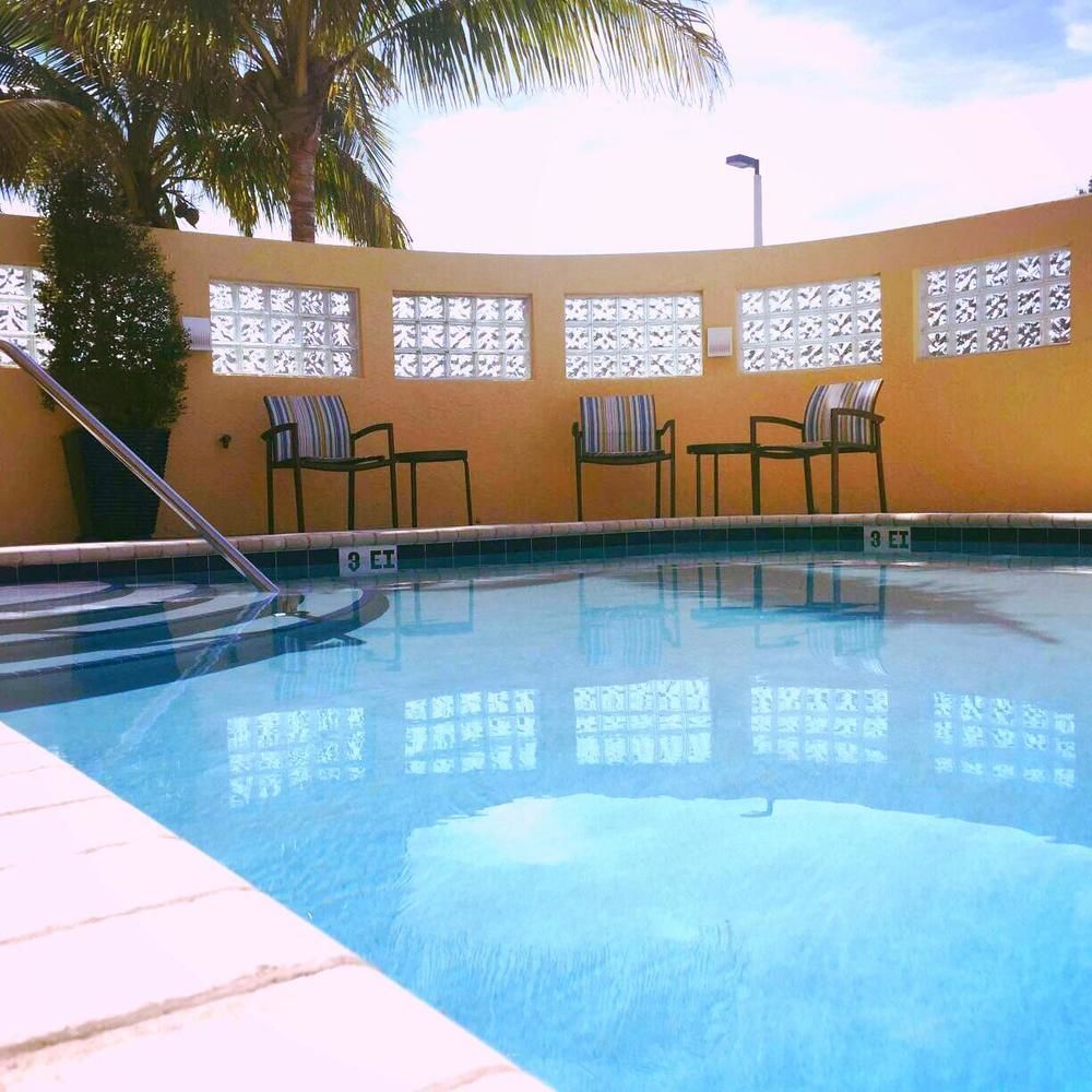Best Western Plus Miami Executive Airport Hotel And Suites Country Walk Екстер'єр фото