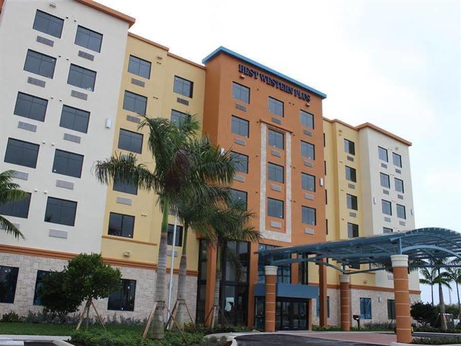 Best Western Plus Miami Executive Airport Hotel And Suites Country Walk Екстер'єр фото