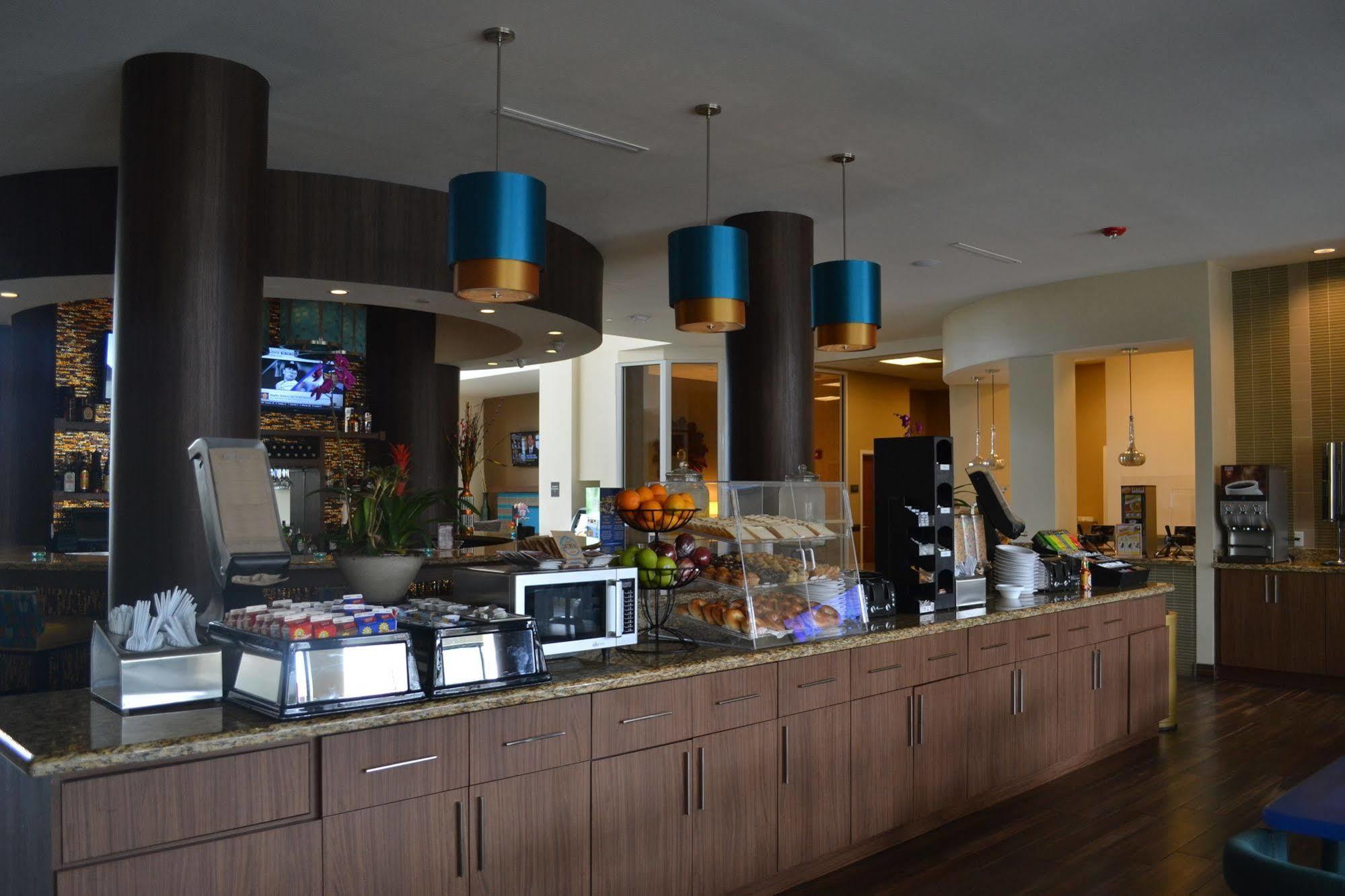 Best Western Plus Miami Executive Airport Hotel And Suites Country Walk Екстер'єр фото